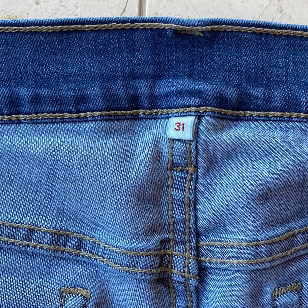 Levi’s cropped jean - Picture 2 of 8